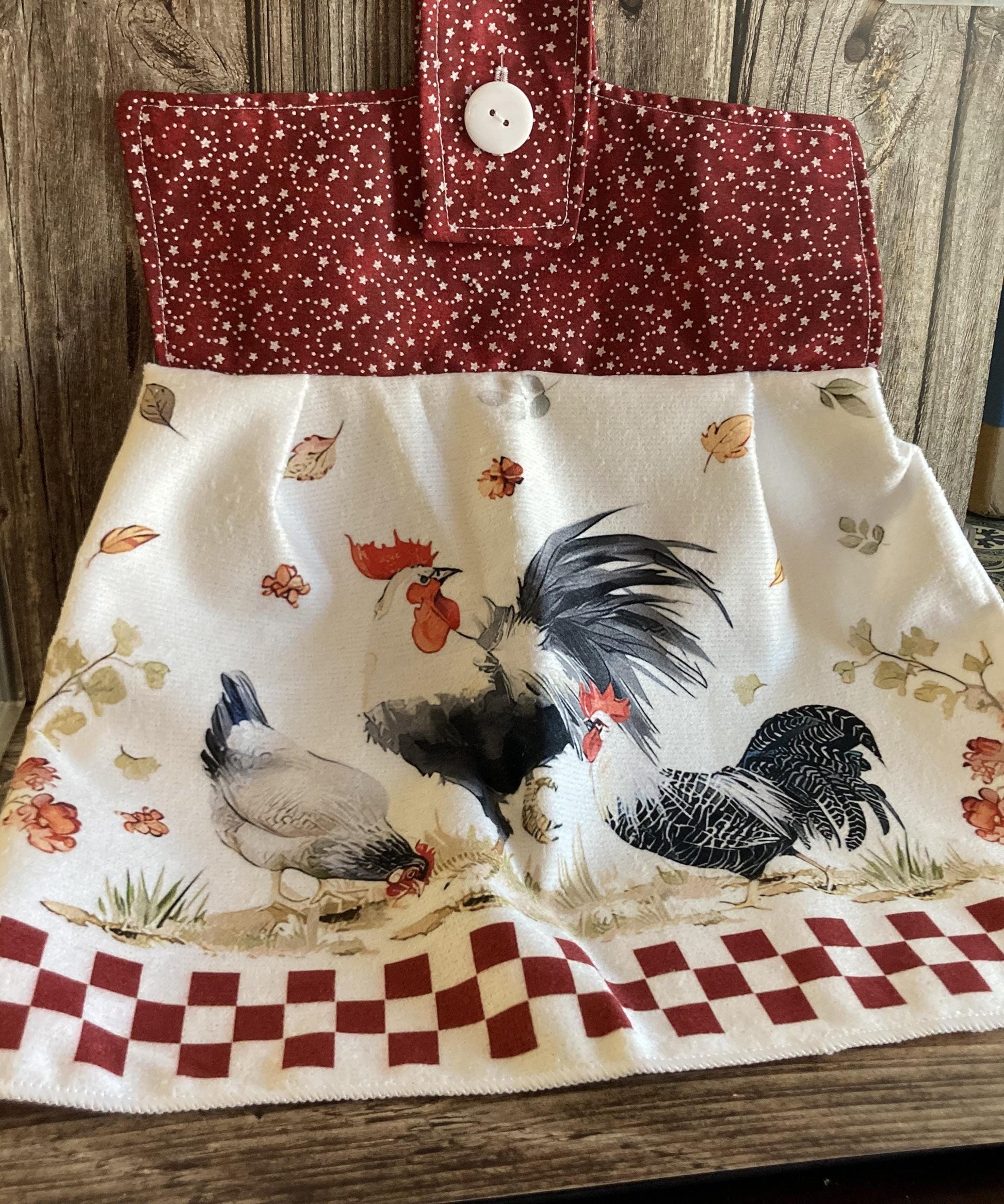 POULTRY FAMILY SCENES on Hanging Towels