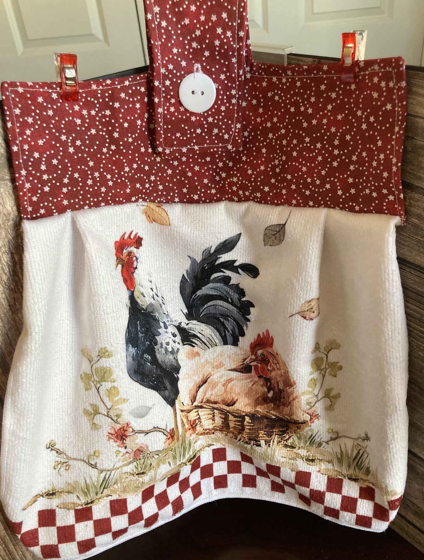 POULTRY FAMILY SCENES on Hanging Towels